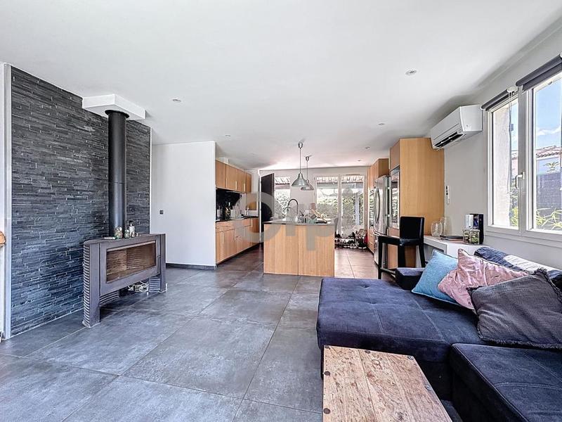 Maison - 111 m² - 6 pièces