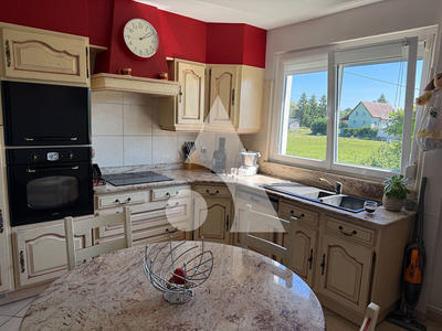 Maison - 205 m² - 10 pièces