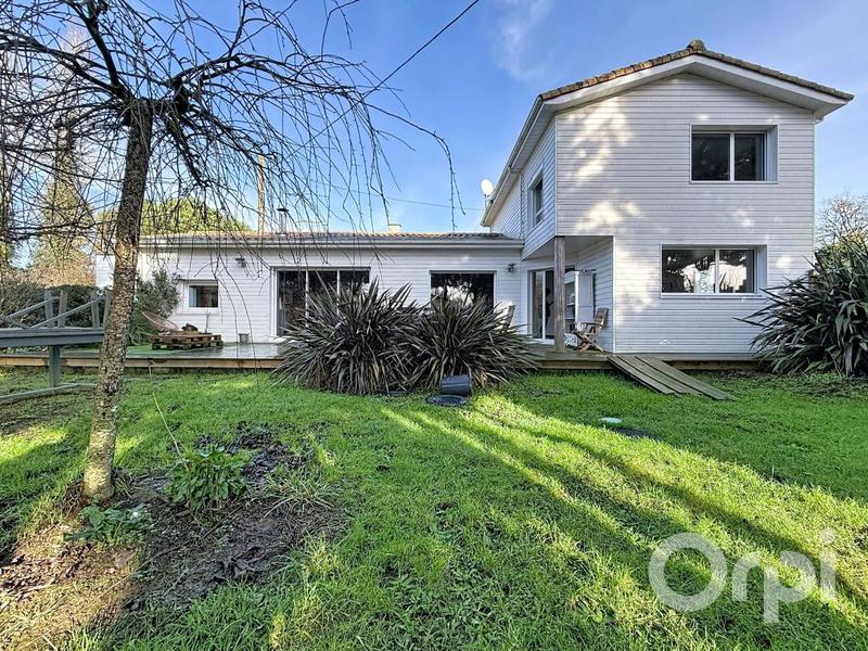 Maison - 146 m² - 5 pièces