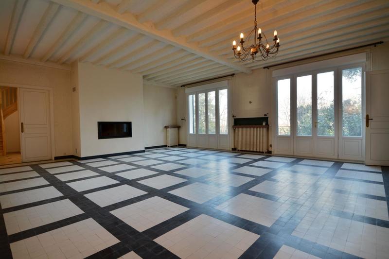 Maison - 233 m² - 5 pièces