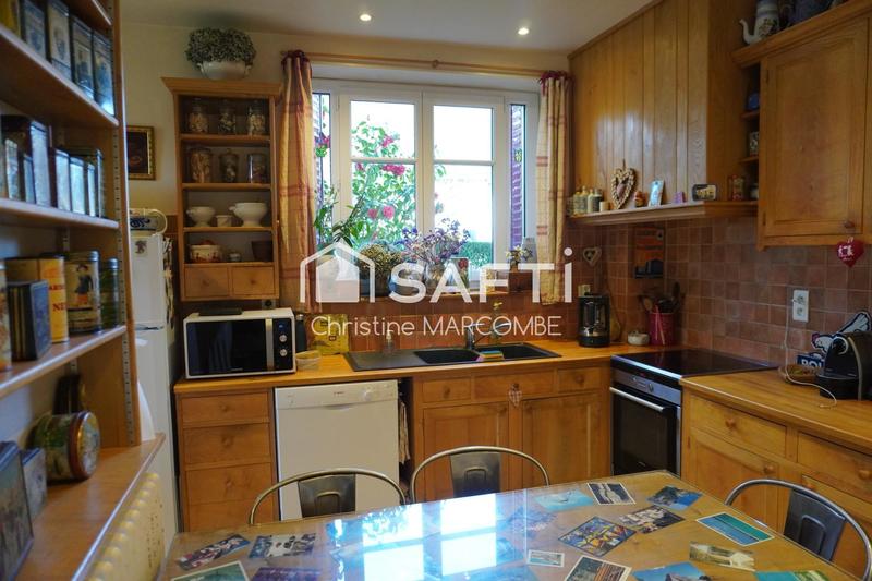 Maison - 185 m² - 9 pièces