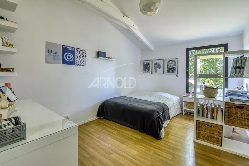 Maison - 186 m² - 7 pièces