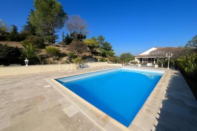 Maison - 141 m² - 6 pièces