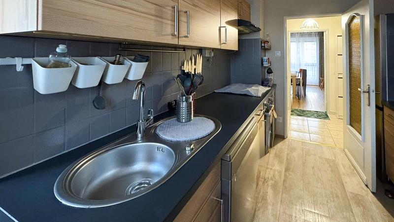 Appartement - 90 m² - 4 pièces