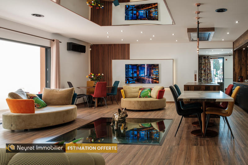 Appartement - 316 m² - 8 pièces