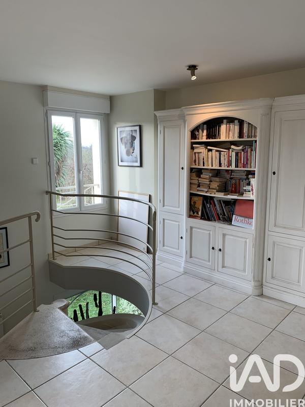 Maison de maîtres - 358 m² - 7 pièces