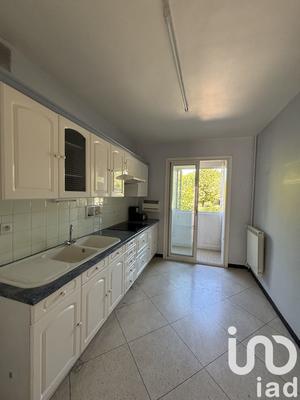 Appartement - 80 m² - 3 pièces