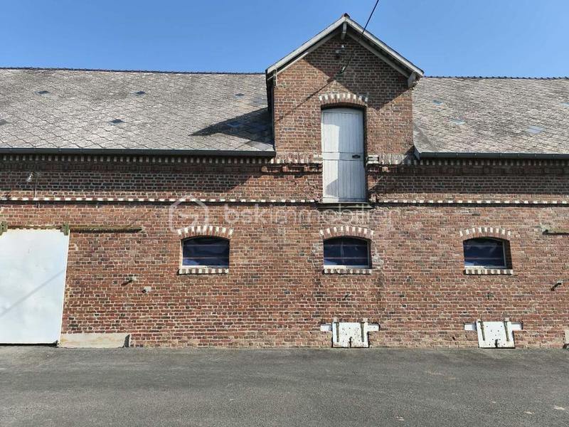 Corps de ferme - 210 m² - 2 pièces