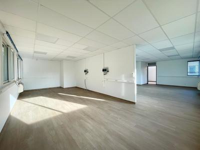 Bureau - 303 m²