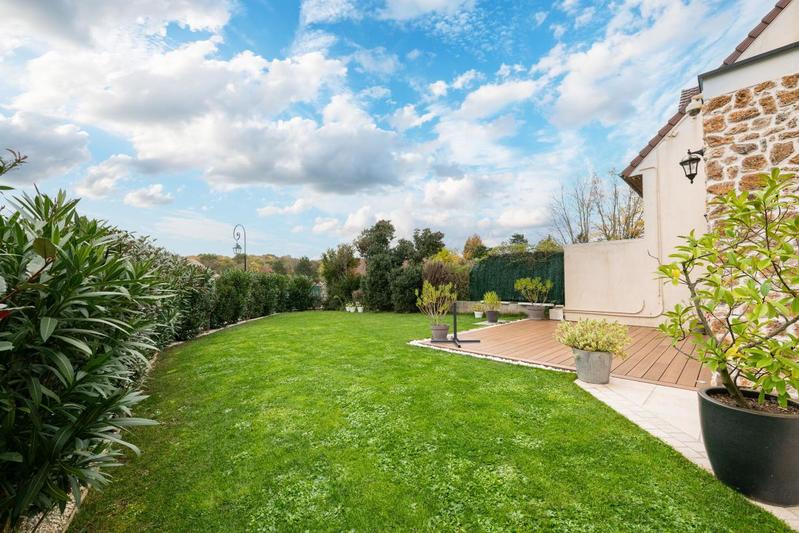 Maison - 140 m² - 5 pièces