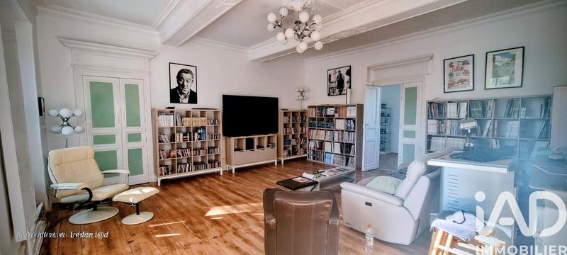 Château - 480 m² - 12 pièces