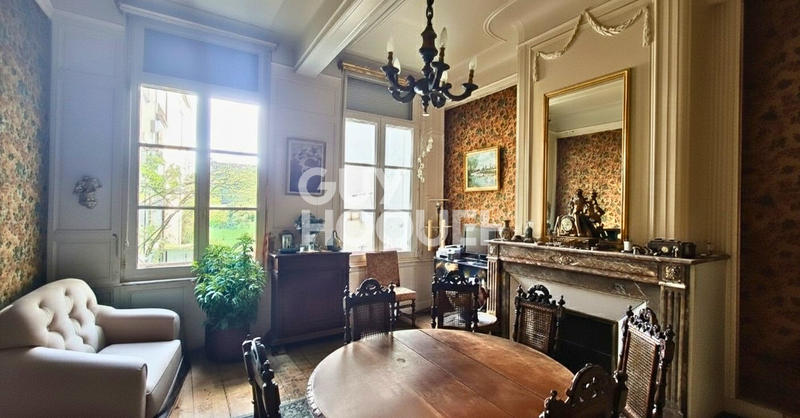 Maison - 190 m² - 9 pièces