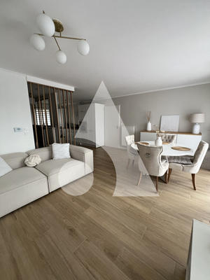 Maison - 86 m² - 4 pièces