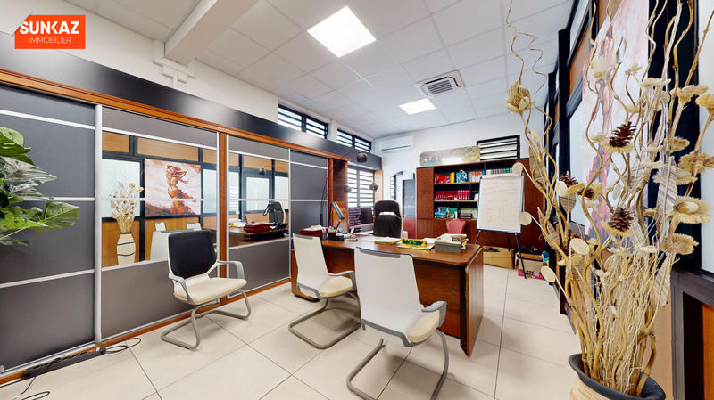 Local d'activités - 220 m²