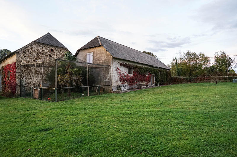 Maison - 240 m² - 7 pièces