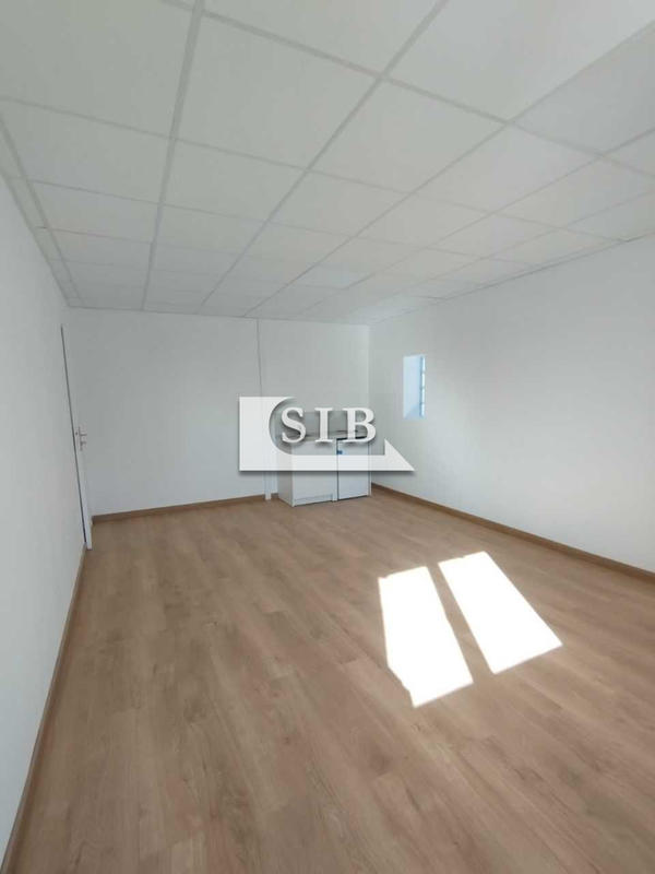 Local commercial - 200 m²