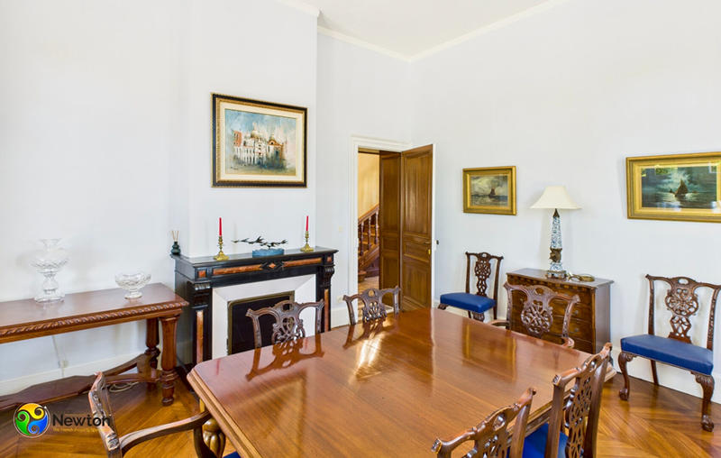 Demeure - 400 m² - 10 pièces