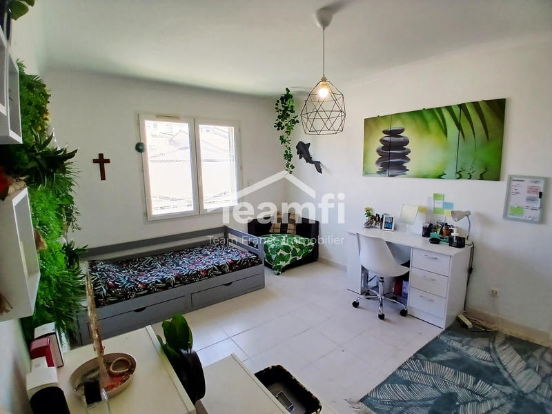 Maison traditionnelle - 160 m² - 6 pièces