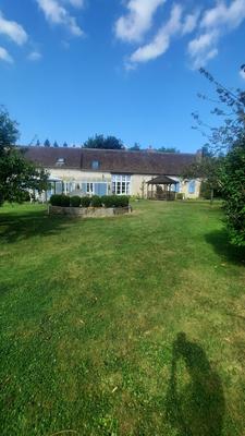 Maison - 261 m² - 9 pièces