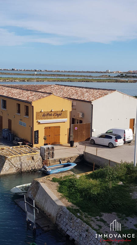 Local commercial - 704 m²