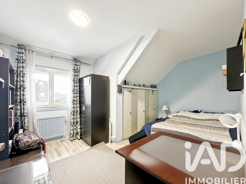 Maison - 190 m² - 8 pièces