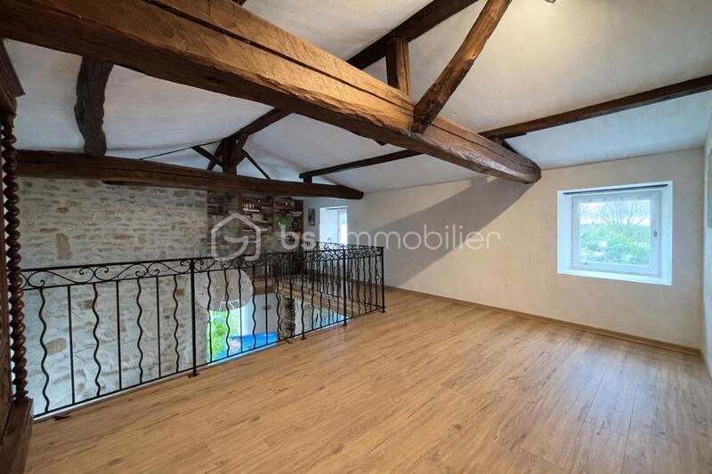 Maison - 196 m² - 7 pièces