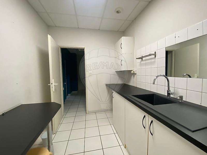 Bureau - 226 m² - 6 pièces