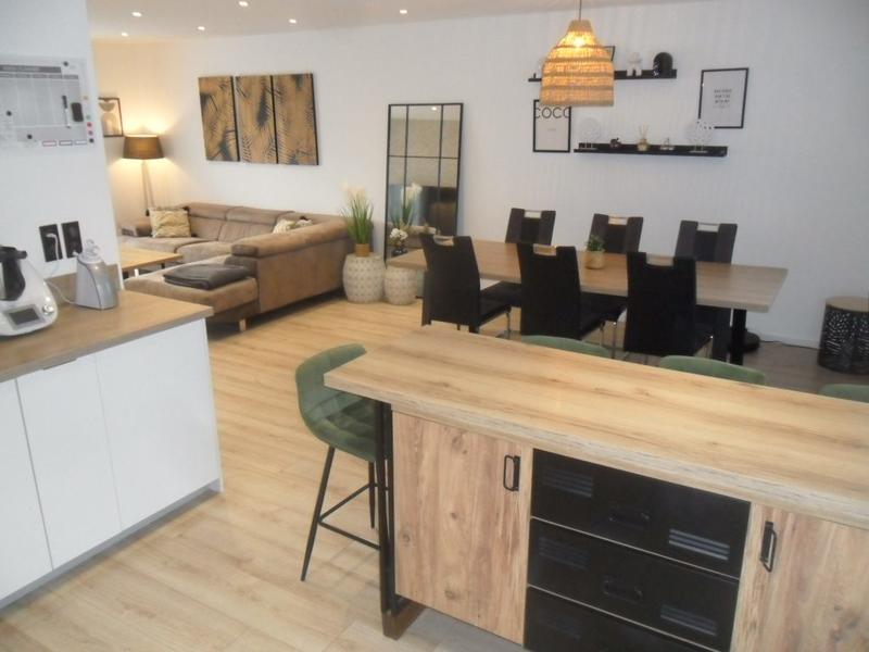 Maison - 165 m² - 6 pièces