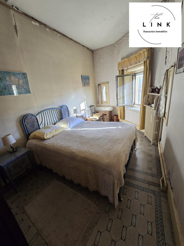 Maison - 227 m² - 9 pièces