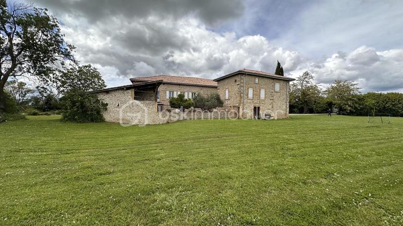 Mas - 560 m² - 6 pièces