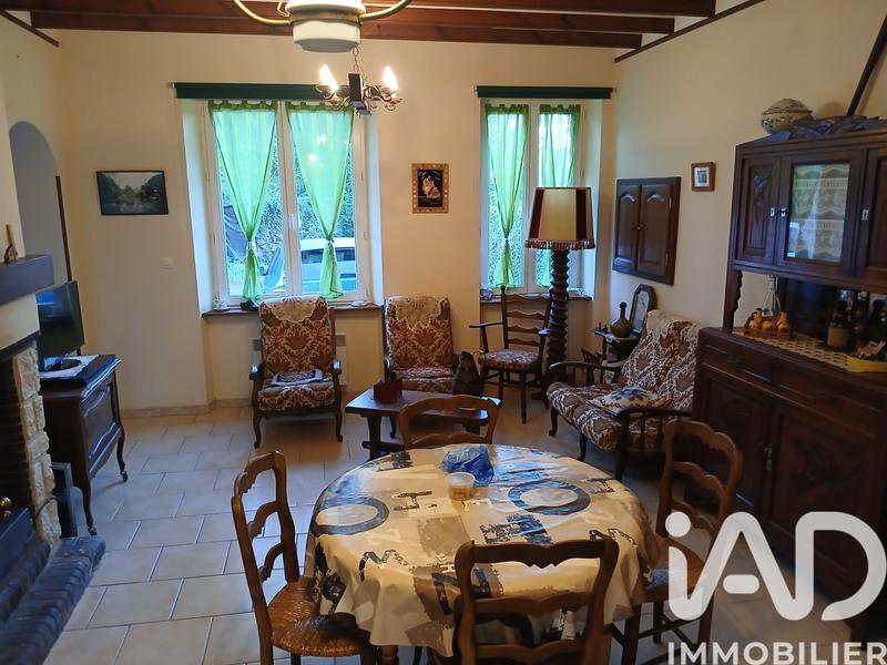 Maison - 212 m² - 11 pièces