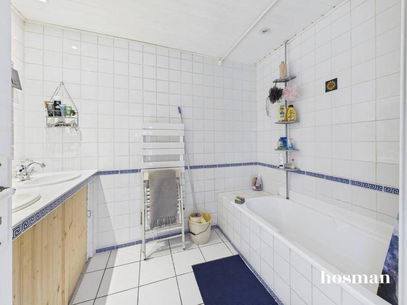 Maison - 107 m² - 6 pièces