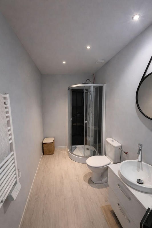 Maison ancienne - 360 m² - 9 pièces