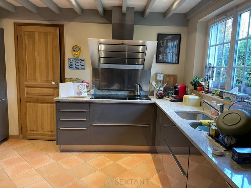 Maison - 180 m² - 6 pièces