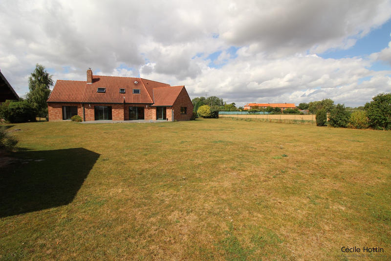 Maison - 213 m² - 6 pièces