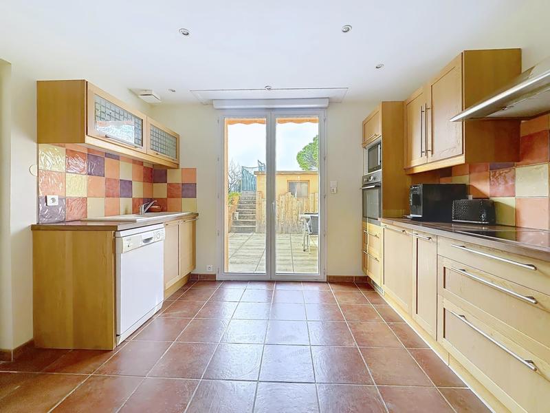 Maison - 110 m² - 5 pièces