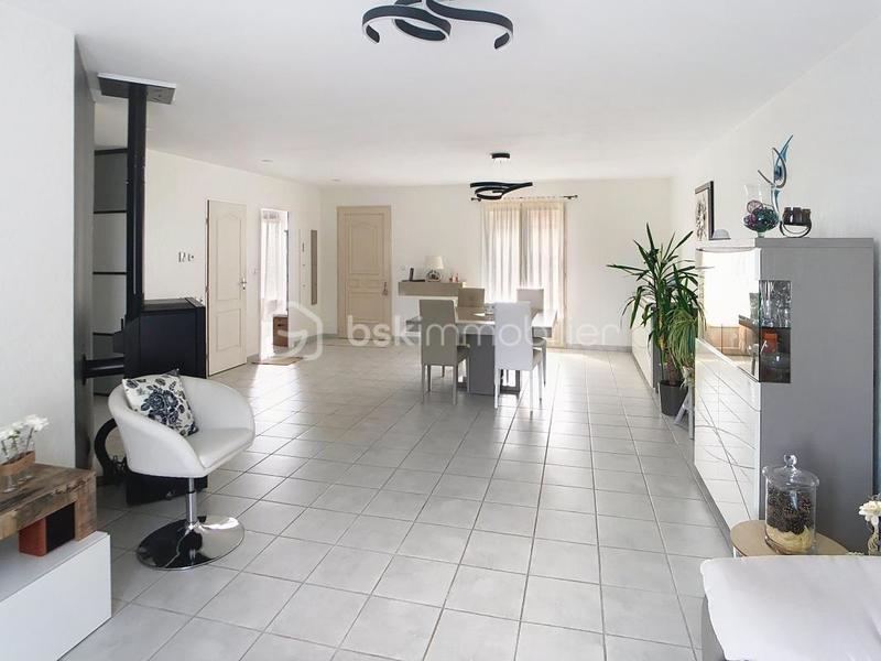 Pavillon - 130 m² - 5 pièces