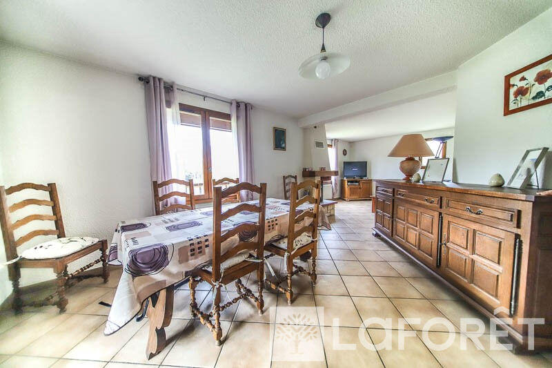 Maison - 180 m² - 6 pièces