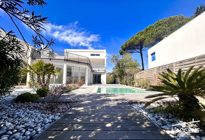 Maison - 191 m² - 6 pièces