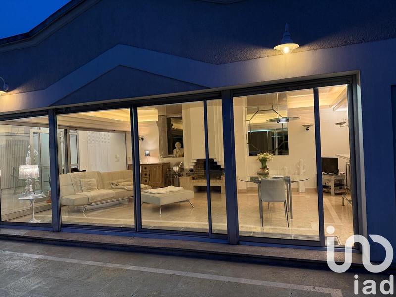 Maison - 512 m² - 9 pièces