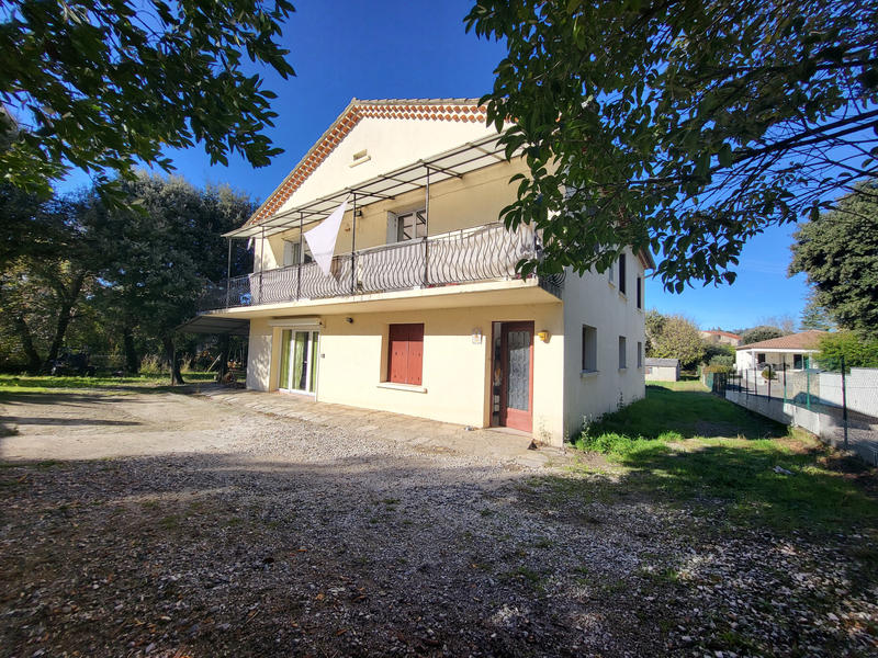 Villa - 161 m² - 8 pièces