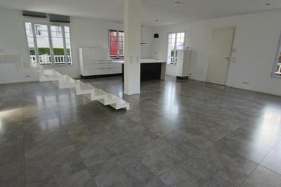Maison - 150 m² - 4 pièces