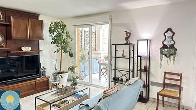 Appartement - 75 m² - 3 pièces