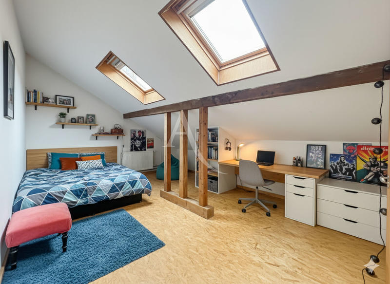 Maison - 202 m² - 6 pièces