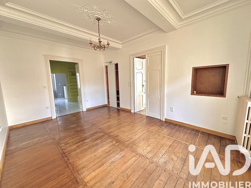 Maison de ville - 286 m² - 8 pièces