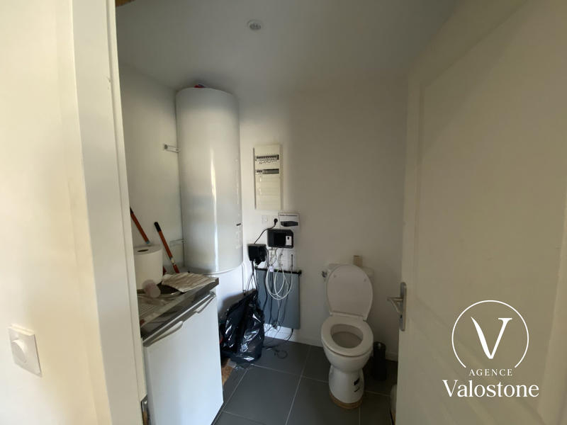 Local d'activités - 105 m² - 4 pièces