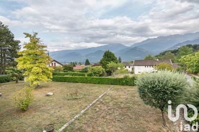 Maison - 99 m² - 4 pièces