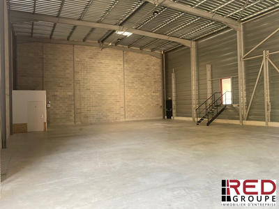 Entrepôt - 470 m²