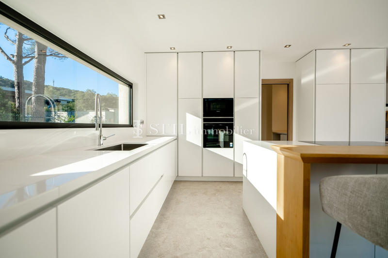 Villa - 266 m² - 5 pièces