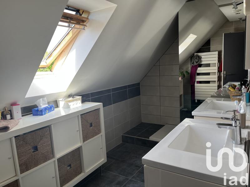 Maison - 140 m² - 8 pièces